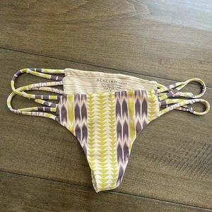 Acacia swimwear bikini bottoms size xs RARE💚💚